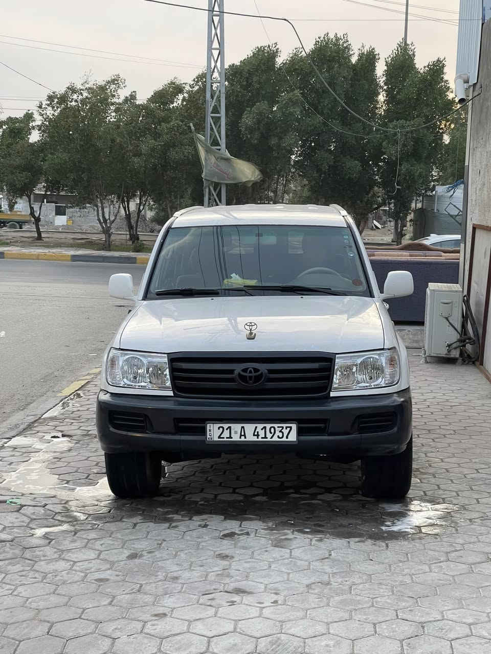 لاندكروزر  ٢٠٠١ رقم سليمانيه مكينه ٦سلندر كير عادي مكينه وكير جديد حداديه جديده السعر١١٠ وبيه مجا
***********
