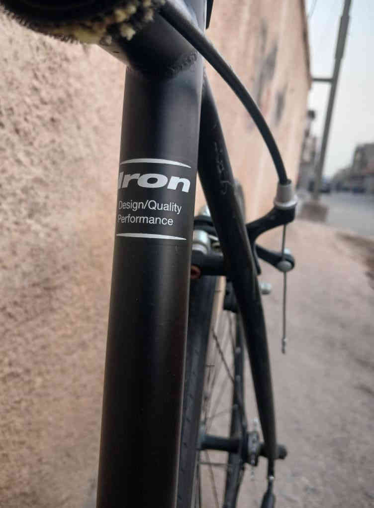 السلام عليكم كباتن 
متوفر دراجة نوع فكسد 
مثل ما واضح بالصور نظافة الدراجة مال باله ياباني 
السعر المطلوب[100الف]
العنوان البصره الجمهورية شارع المكاتب 
***********
***********
تحياتي للجميع أخوكم محمد المنصوري
