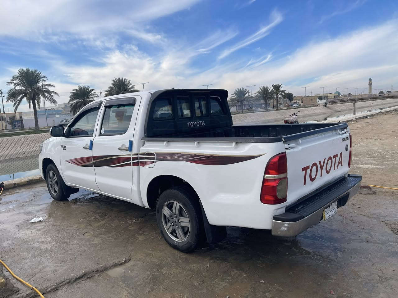 فلاونزه موديل 2012 اوتماتيك
بيه بارد وتكحيل كير مكينه خير من الله لا تنقيص ولا تبخير سياره جاهزه 
سعره 168 وبيه مجال قليل 
مكاني الكوت مركز المدينه 
رقم بصره نكليزي بسمي 
***********
***********
