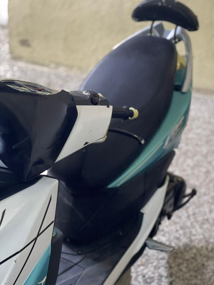 السلام عليكم ورحمة الله 
دراجة ماكس fs صيني دراجه كفرات بلادية 
مكينته نضيفه مكفوله من نضوح وتبخير دراجه متروكه 
تجي تشغل وتطلع جطل
باتري جديد بس كاعد نقوصاته بسيطه ستاندات صفح و الوسطي
متحتاجهن🤣 كهربائيات كاملة ابيع كوم حديد حبايب 
مكانة مدينه الصدر قطاع ٦٧ 
سعره ٢٠٠ وبيه مجال بسيط 

‭٠٧٧٧ ٢٢٩ ٠٣٣٨‬ هذا رقم بي واتساب وعلى الخط هم موجود خاص بل فيس ما اجاوب
