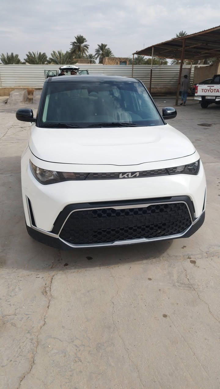 السلام عليكم صول موديل 25 زيرو ماشيه فقط 90ميل رقمين مواصفات فول عده الفتحه الون ابيض قماره سوده حادثه موضح بل صور بدون ارباك تشغيل بصمه ابواب بصمه دخول جديد بدون رقم العنوان بابل الاتصال ***********.   ***********السعر 165وبيه مجال ميحتاج اشرح اكثر سياره جديده
