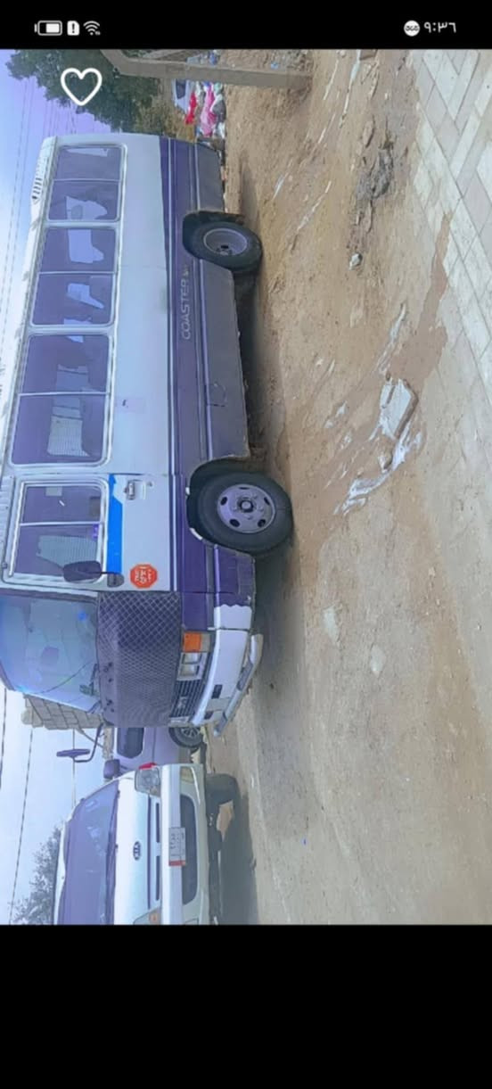 السلام عليكم كوستر عريضه للبيع  موديل 1991 دسك وبور مكينه كاز 3000كير واكسن جديد رقم الماني سنويه عضم عاج ليهسه ماصاقطه السنويه بئسمي السياره  تايرات جوبلس الكدام للئستفسار الرقم ***********
