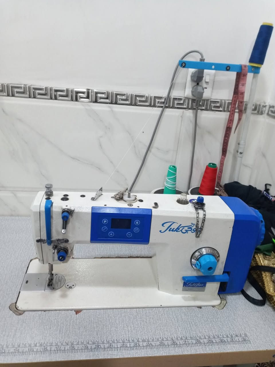 سلام عليكم مكائن عدد2 صناعي اوفر ومكينه نظيفات كلش سعرهم 700 مكاني الشعب شارع عدن للاتصال ***********
