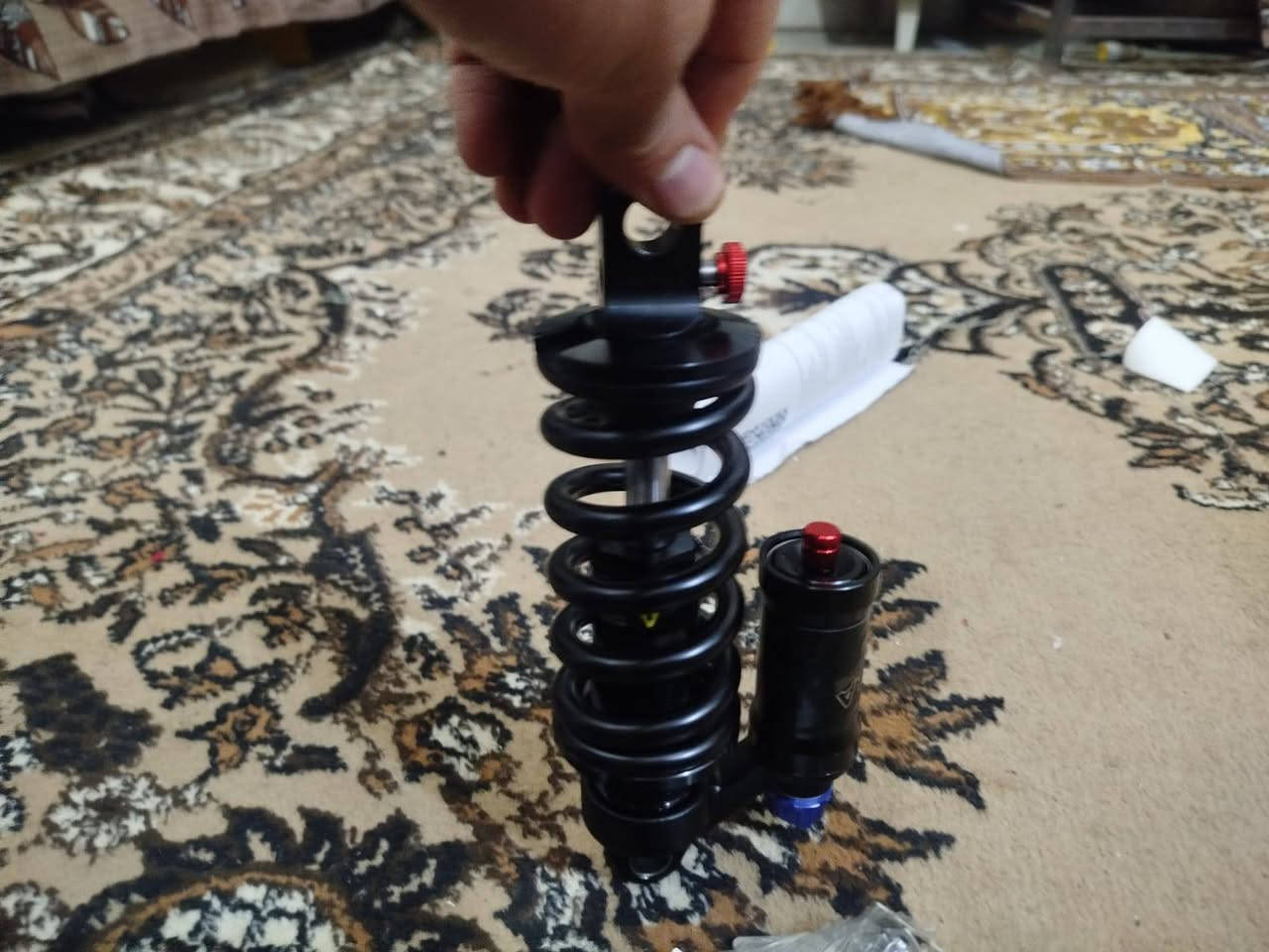 سلام عليكم
يدات رياضية عنبار وحدة سيم ماركة بيها حساس ABS بيها تقسيمات 6 حسب راحة ايد  ترهم للبطح اي درجة سعر زوج 25 الف 

دبل ماكس ماركة بي عدة اوضاع تريدة قوي او لين ماركة معروفة 
سعر 20الف     حرمات تتفوت قطع مميزة


**إذا كنت صاحب هذا الإعلان وتريد حذفه لأي سبب، رجاءا أرسل رسالة إلى الدعم الفني**