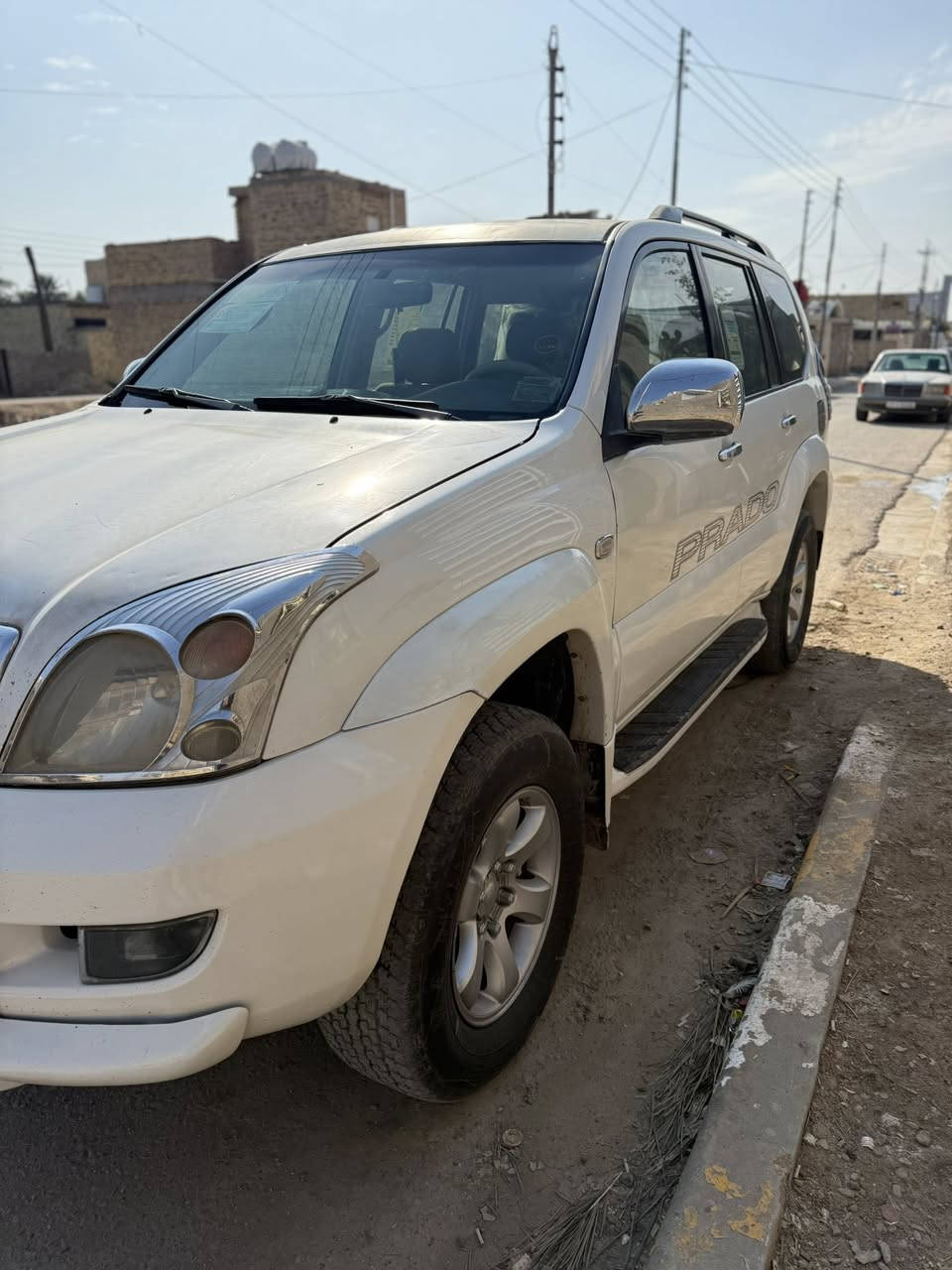 السلام عليكم لاندگروز برادو 
موديل 2006  فور ويل مكينة هايلوكس 4 سلندر  رقم بصرة تحويل ثاني يوم سياره جاهزه المكان ميسان سدة دور النفط 
للاستفسار *********** ابو حسن
