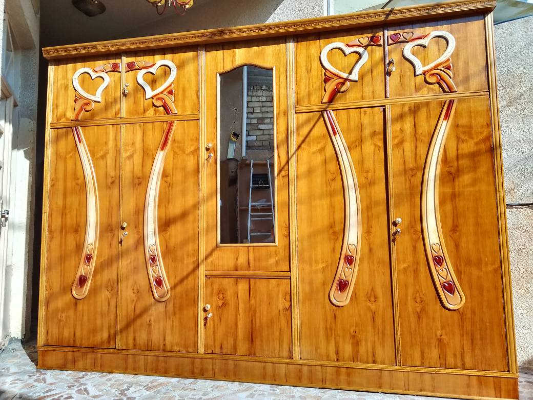 السلام عليكم كنتور 5باب طابقين للبيع السعر 200 +بوفيه افراش تزكام درجه اولى الطول مترين ونص السعر 175 +جربايه مال اطفال العدد 2 القياس العرض متر الطول 170 السعر الوحده 70 وبيهن مجال الغراض لشراي الغراض نفس الصور الشراي يتصل على الرقم *********** وبي واتساب ويوجد توصيل داخل النجف بكروه على المشتري النجف, العراق
