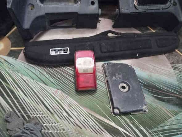 سلام عليكم غراض مال تكتك لبيع شلع دشبول بي كسر خفيف وحاضن مال كشن  ودشبول لفوك وسبير تاير ويل وبك لايت تك وكفر مال عقل وضفيره مال دشبول مال كيجات  وضفير مال بك لايتات جدد 3 لسعر شلع50الف مكان بغداد جكوك ***********
