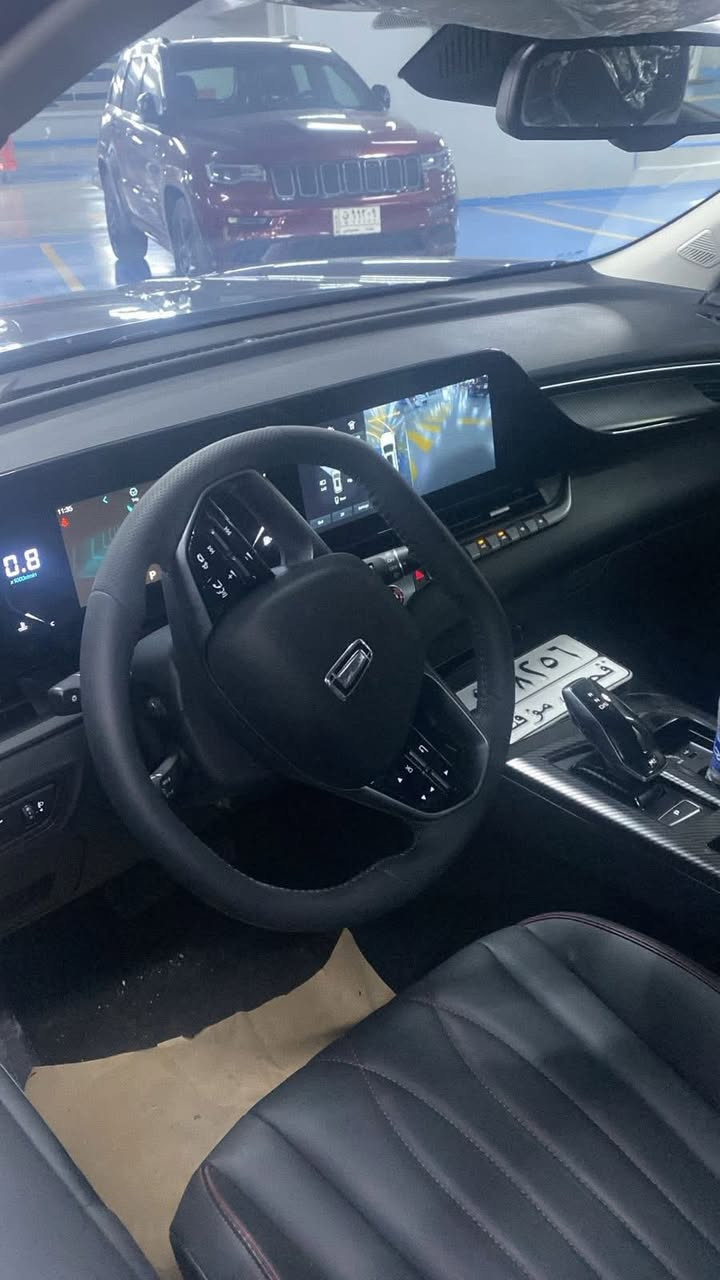 السلام عليكم يتوفر للبيع سيارتين بيستون T55 السيارتين موديل 2024 السيارتين رقم بغداد السيارتين لونهم اسود كل سيارة سيتم ذكر تفاصيلها ادناه

الاولى 
بدون صبغ بأسم الشركة اقساط داخلية 
ماشية تقريباً 22 الف كيلو 
السعر الاصلي بالشركة 27,800,000
واصل للشركة 18,000,000 
رايدها 16,000,000
 تنقل المعاملة بأسمك و تسوي كومبيالات للشركة بدون كفيل 
قسطها الشهري 330,000 الف دينار او تريد تدفع نقد براحتك 

الثانية 
صبغ جزء من الصندوق الخلفي و انطخت مرا ثانية و بعدها على طختها بنفس المكان بالصندوق الخلفي 
ماشية تقريباً 16 الف كيلو متر 

بأسمي وليس باسم الشركة ولا اقساط 
سعرها الكلي بيع نقد فقط 22,500,000

اخوان اسيارات نظيفة جداً والاسعار بيهم مجال ان شاء الله و الي يحب يجي يشوفهم مكانهم العامرية مجمع الود السكني 
*********** رقم الهاتف للتواصل
