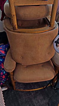 كراسي • نظيف • جديد