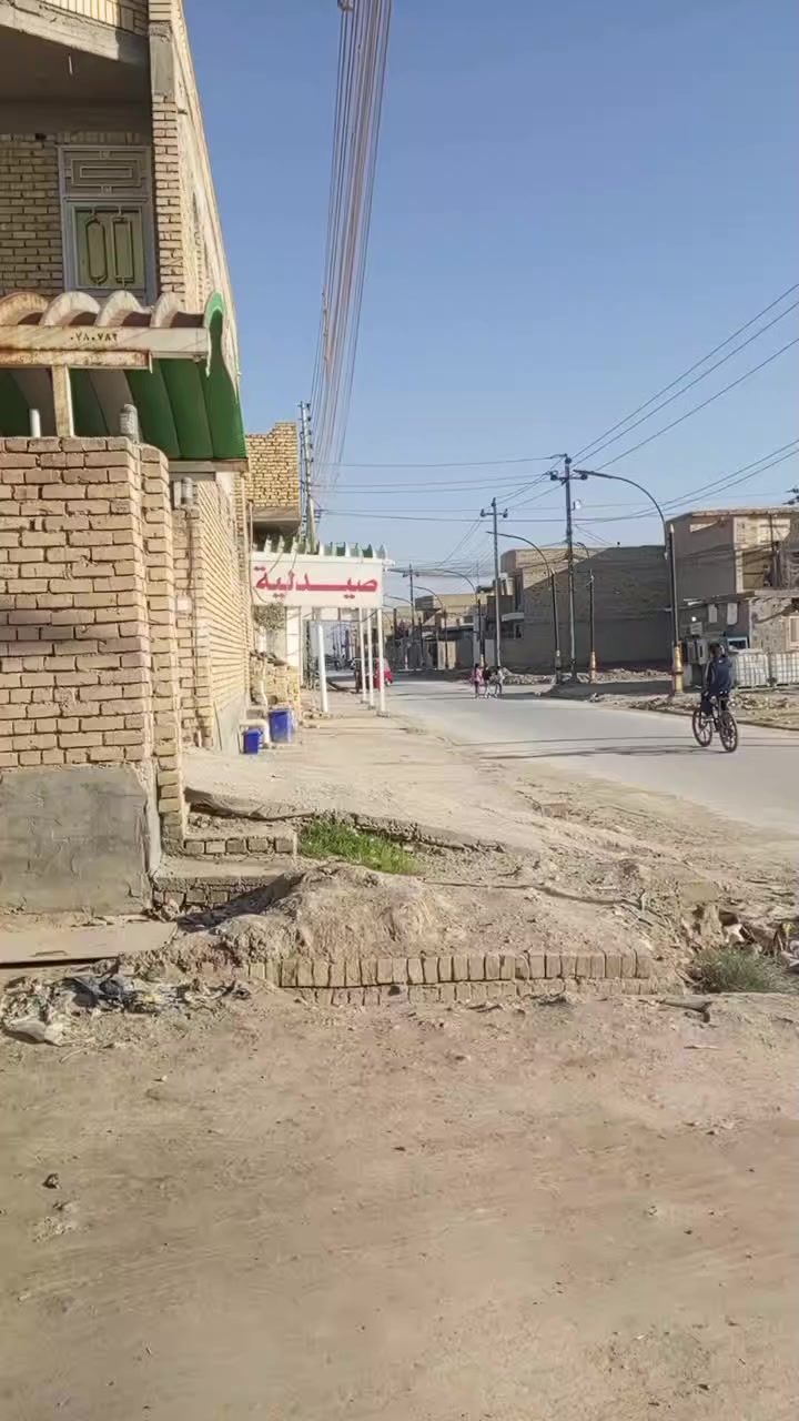 بيت للبيع بناء جديد
حي الإمام الرضا 
شارع أم البنين مقابل مركز الصحي
المساحة 125 متر

أتصال ***********
