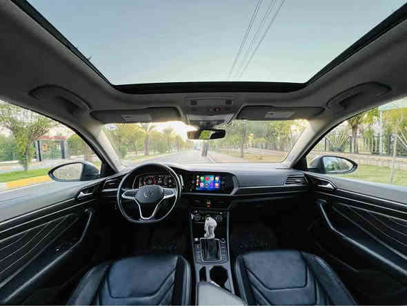 Jetta 2022 SEL Premium 
مەکینە 1.5 تۆربۆ
کلین تایتڵ بێ پارچە تەنها کەمەک تەعدیل
بێ ئەیرباگ بێ ناوگرتن
ویل کڕۆم
دەشبول ئەلکترۆنی
Wireless Apple CarPlay
Wireless Android Auto
Wireless Charging 
ئۆتۆ هۆڵد
پانۆراما
بەسمە
شەغال
کوشن کارەبایی و خەزن
کوشن جلد
کوشن سارد و گەرم
ڕادار
خەتی جادە
یاریدەدەری پێشەوە و برێک ئۆتۆماتیک
حەساسی باران
کڕوز کۆنتڕۆڵ (تحدید سرعة)
کامێرای دواوە
سەماعە beats audio
ناو ١٠ ڕەنگ
سێ مۆدی لێخوڕین (Eco
***********, Normal, Sport) كويسينجاك
