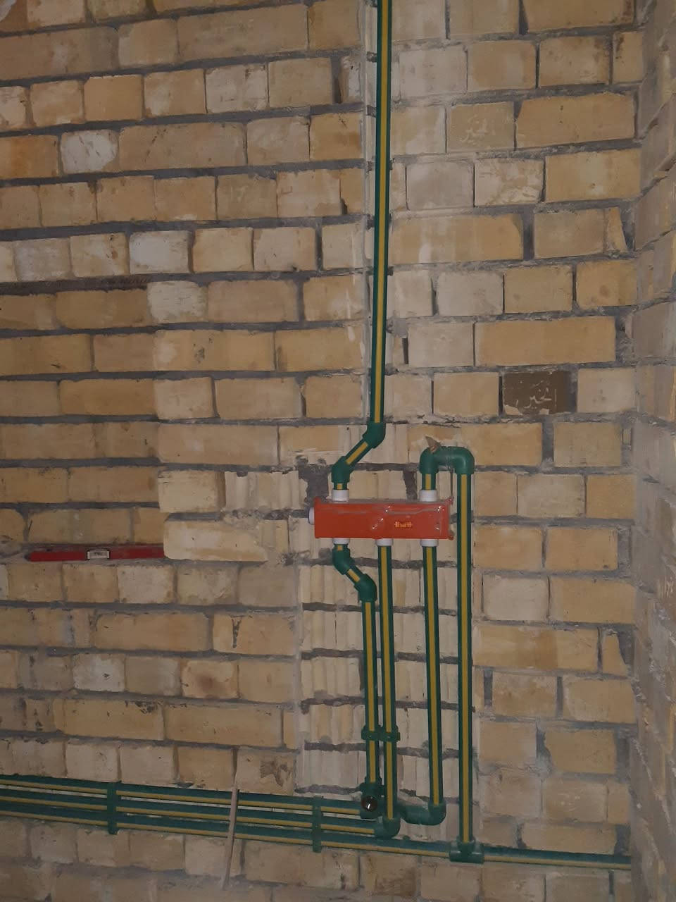 اسطى للتأسيسات الصحه
جوده العمل ودقه في رسم النابيب وترتيب في العمل 
مع حفر بأدوات كص وفليش اماكن الانابيب 
مع تشطيب البيت مثل تركيب الخزان والسخان والمغسله تعليق وغربي وغيره 
للاستفسار ***********
اي استفسار بالخدمه وشكرآ
