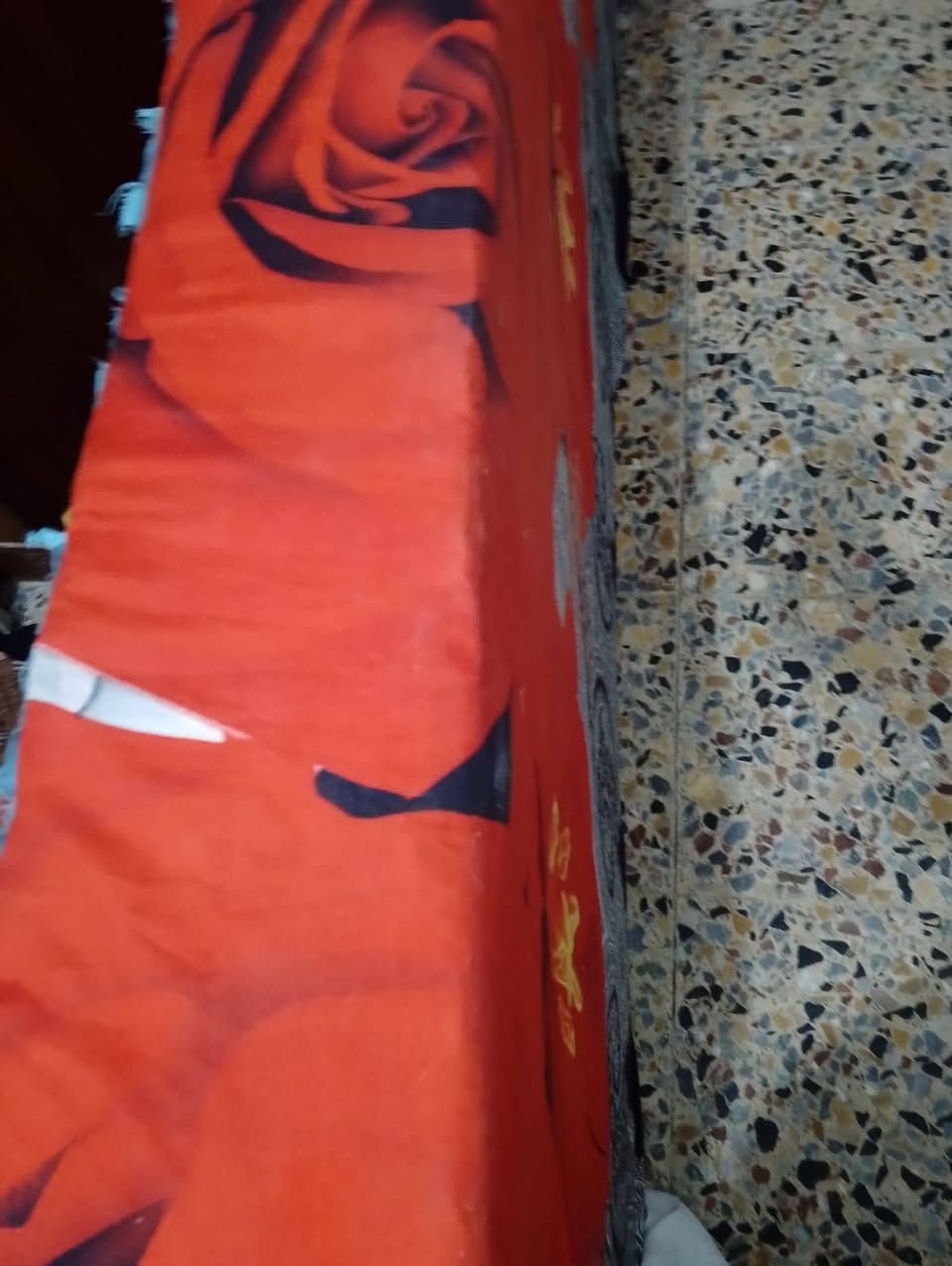 أغراض للبيع مستعجله ومحتاجه مدينة الصدر الكيارة 
دوشك نفر عدد٢ اثنينهم ب٣٠
أوتي جديد بالكارتونه جبير ب٢٥الف
ثلاجه كبيره كلش نظيفه ونوعها فستل فجأه وكفت ب٦٥الف
جهاز سكر فقط القلم عاطل ب١٥الف
بردات لون بنفسجي جديده غير مستخدمه قطعتين كل قطعه قياس العرض ٣مترات ونص والطول ٣الا ٢٠سم سعرهن ٢٥الف
بردات زرك قطعتين ب١٥
بوكس بخور ومبخره ب٢٠الف
حافظة كرزات ب٥الاف


**إذا كنت صاحب هذا الإعلان وتريد حذفه لأي سبب، رجاءا أرسل رسالة إلى الدعم الفني**