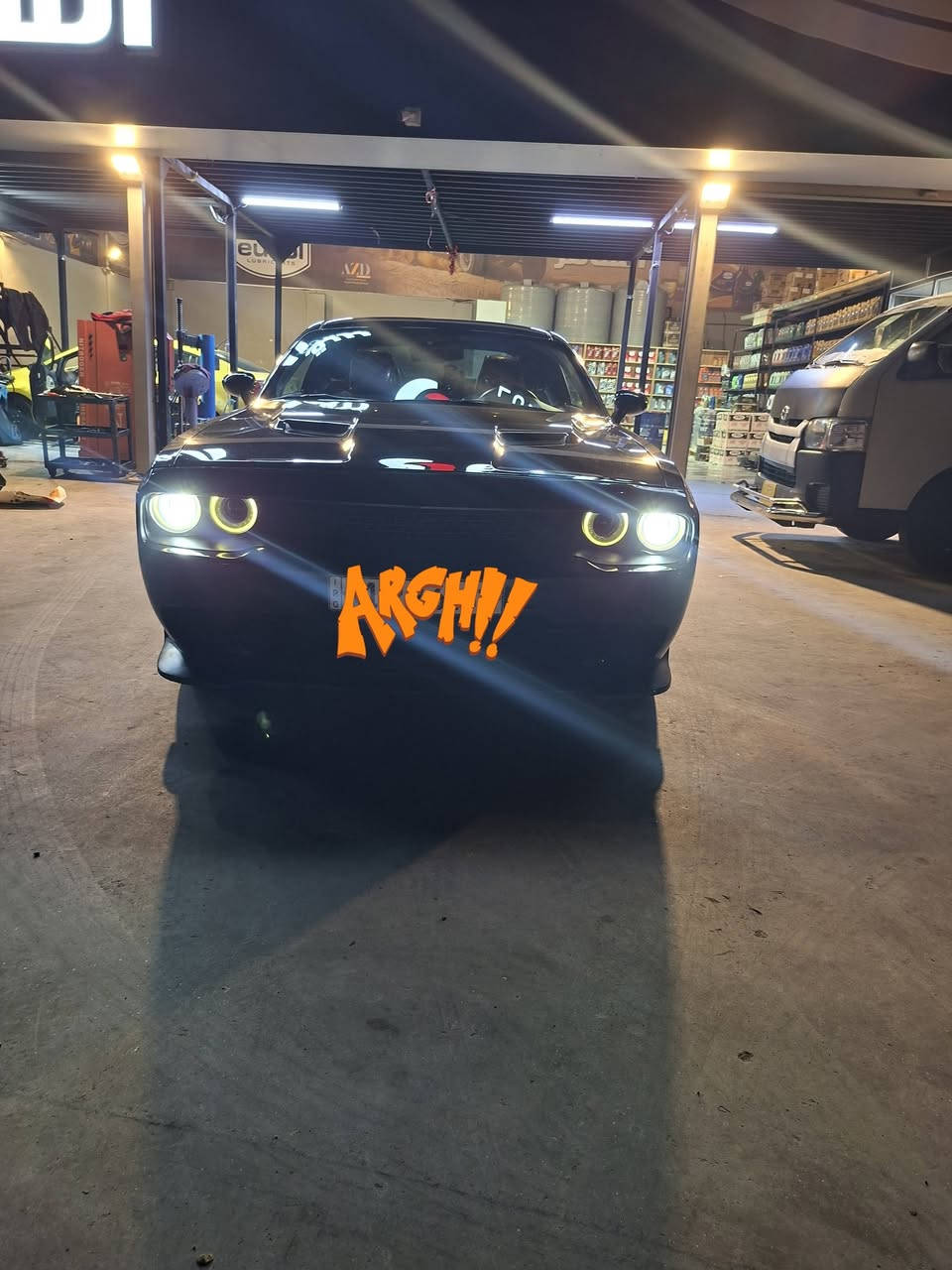 جالنجر 15
السلام عليكم 
فول فتحة ماشية 110الف ميل
بدون ايرباك 
حادثة تبديل باب السايق  
 وصبغ نصف الجاملغ الخلفي 
مع بارد بخشم الجاملغ الامامي مامبين 
شديتلها  منضومة زنون اصلي 
كير ومحرك مكفول  واكعة عليها رصاصة بالصندوك 
موضحة بالصور
مكانها  بغداد
السعر ١٥٠ ورقة
الاتصال ***********
