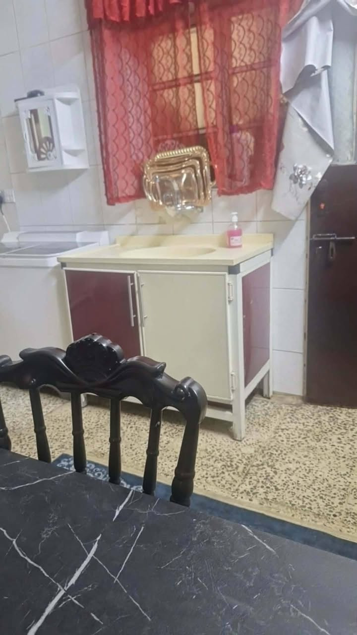 كاونتر مستخدم نضيف تفاصل لأمنيوم مو سوكي لا يوجد اضرر عنوان شعب اكو توصيل *********** بي وتساب
