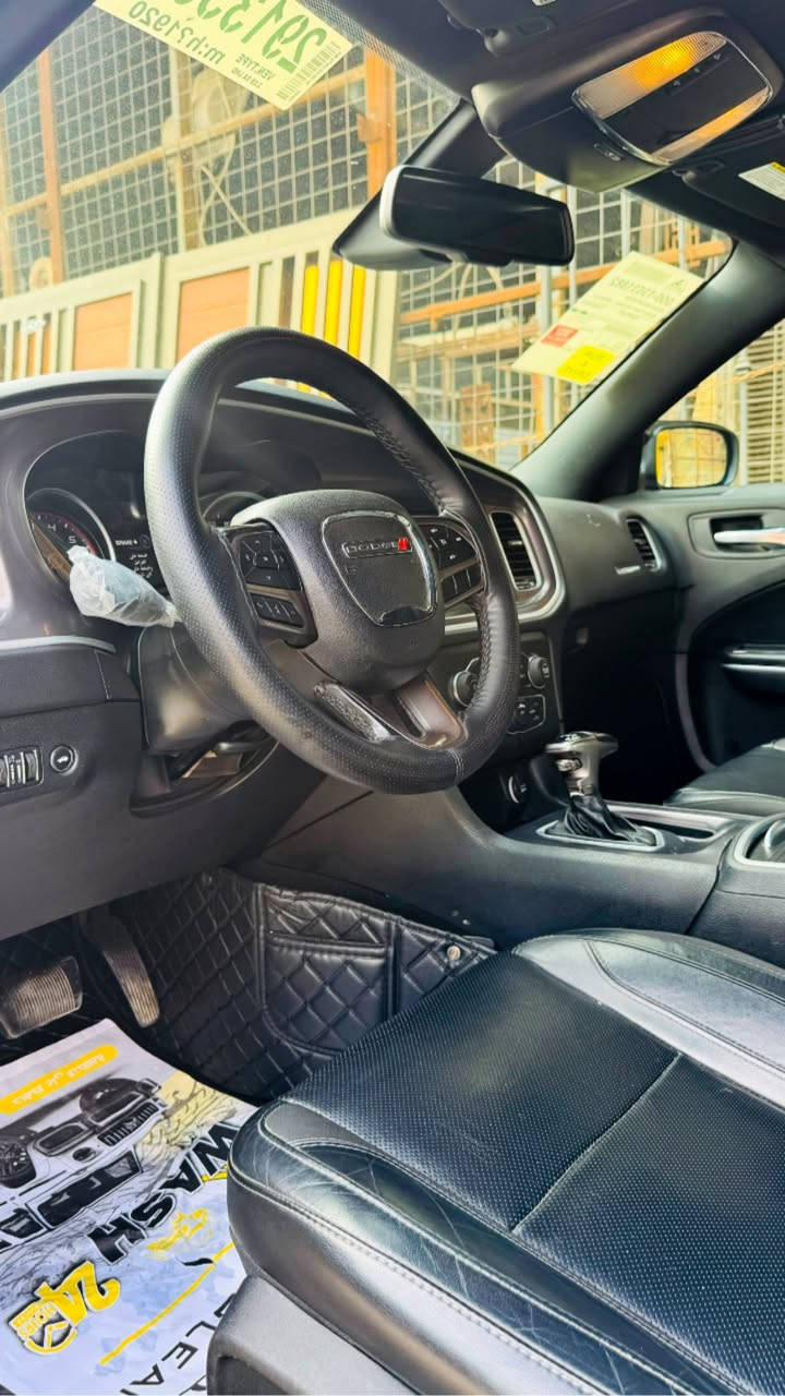 جارجر البيع مديل 2022 فول مواصفات بلاك توب صدر جديد مكينه كير كفاله تخم تاير ويل جدد حجم 18 رقم بغداد بسمي تحويل ثاني يوم مكانة بغداد 
السعر 220$ وبيها مجال 
***********
