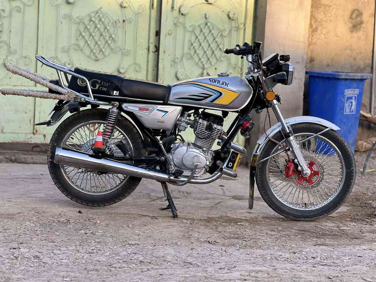 السلام عليكم شباب دراجه سولنك تايكر خمسه كير كفاله عامه بس الشاشه ترمش ولبلقي كفاله حبي شلعه ومعدل فول السعر 760 وبيه مجال مكاني ديالى بعقوبه گاطون الرحمه رقمي لتواصل ***********
