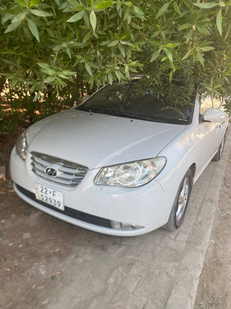 السلام عليكم الانتر موديل 2010مفكوله من ضربه من الصبغ 125 وبيه مجال *********** سياره ع وضع الشركة جديد صدر كير محرك مكفول
