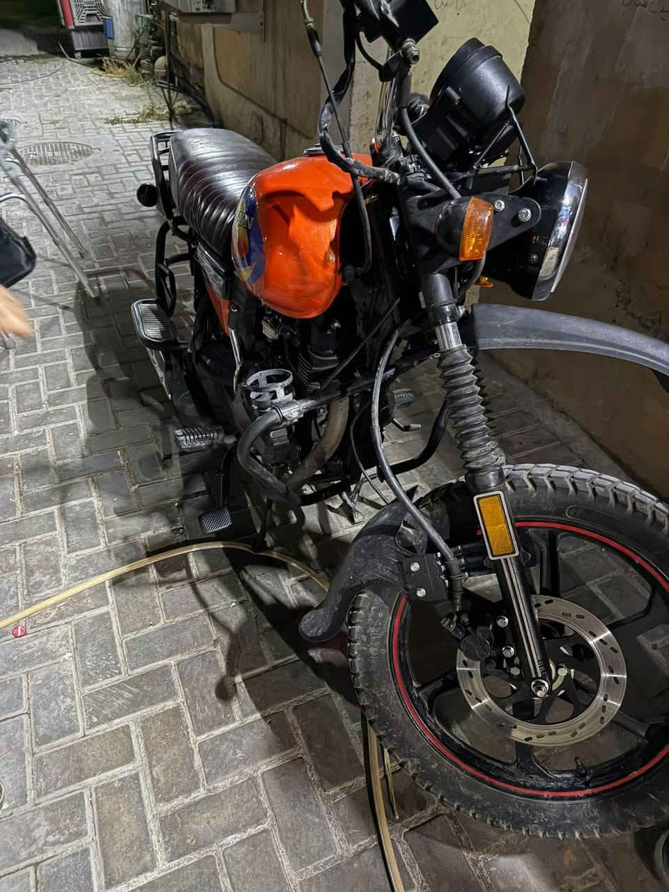 دايون 23 مرقمه كاملة
الدراجه بيه تعديل في للشاصي بسيط
جاهزة وخير من الله
***********
سعر الدراجه 1550 وبيه مجال
مكان بغداد
