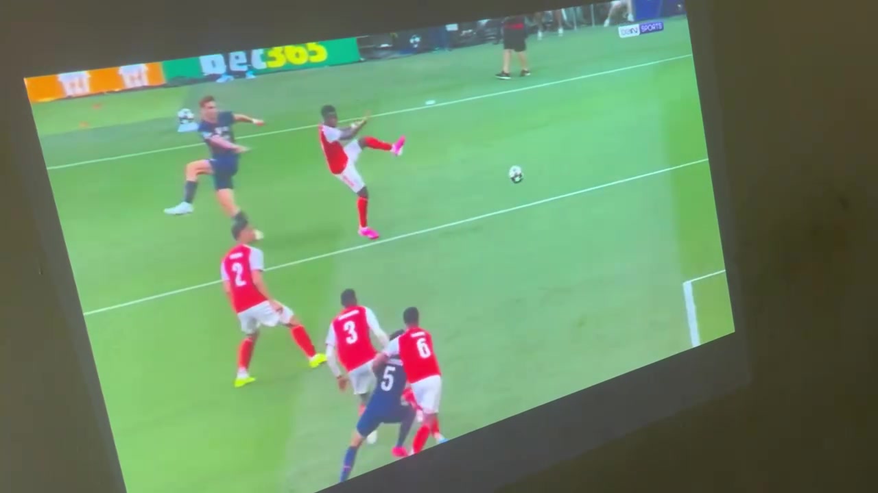 سلام عليكم داتو شو Epson EB- صوره خرافيه ملاحضه تحويلة موجوده HD تكدر تربط بيها لابتوب او
موبايل او تفي بوكس مع ضمان نظافة %100
السعر القطعة 150
موجود توصيل لكل المحافظات العراق

EPSON


**إذا كنت صاحب هذا الإعلان وتريد حذفه لأي سبب، رجاءا أرسل رسالة إلى الدعم الفني**