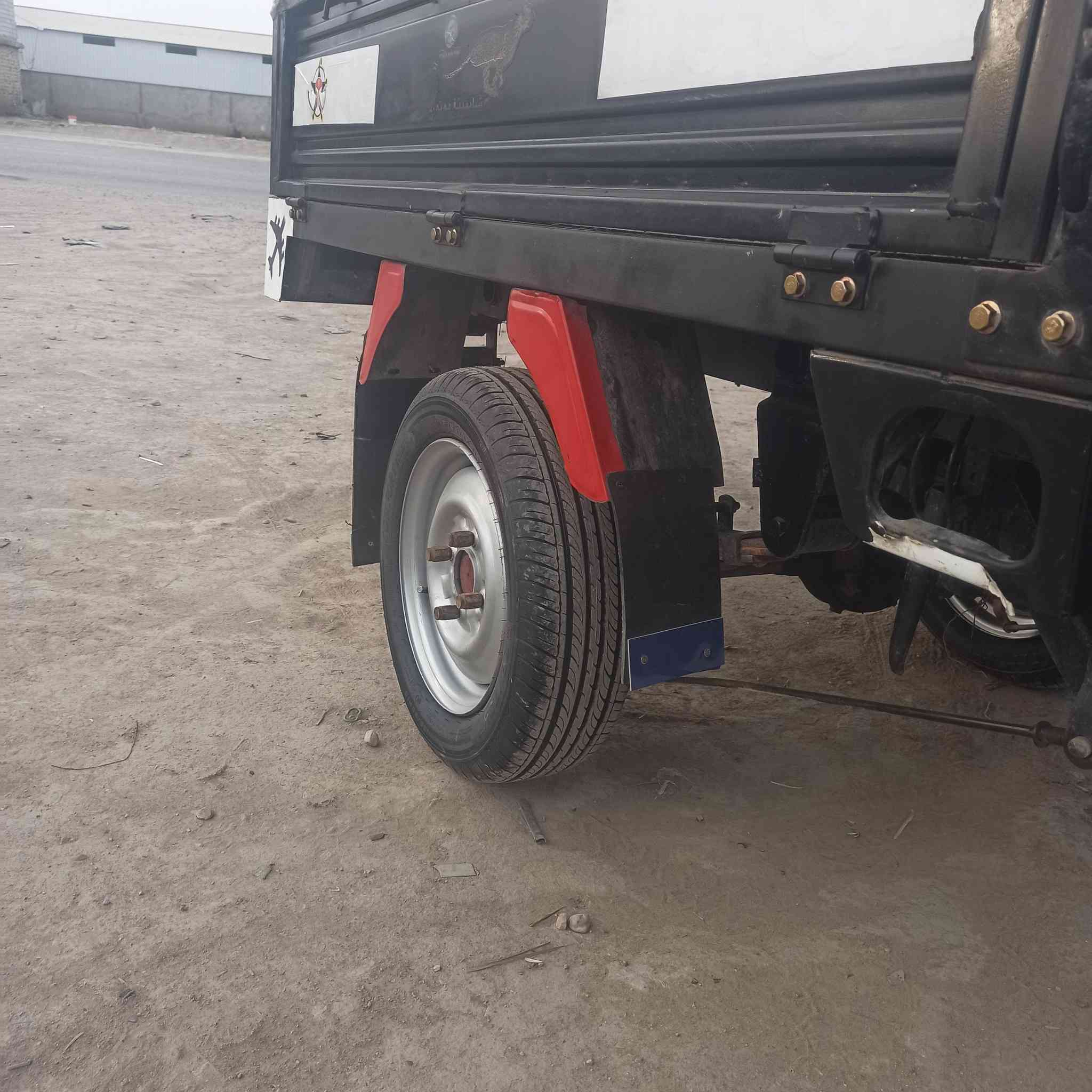 السلام عليكم ستوته لبيع موديل 23 كفاله عامه مكان بابل الحمزه الغربي السعر 1650 اوراق اصولي ***********
