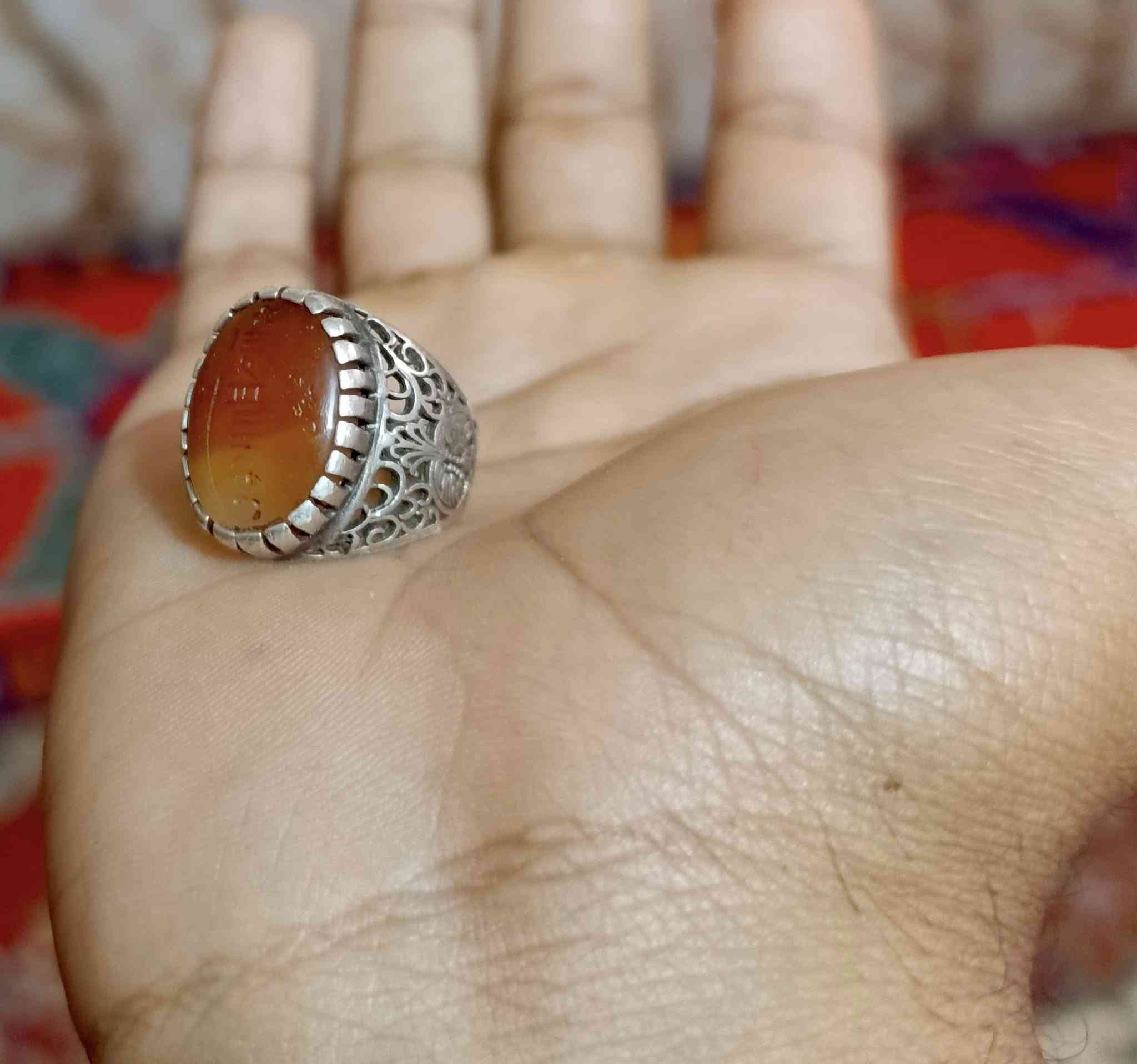 سلام عليكم عقيق يماني ذمه منقوش طلسم شرف شمس كلش حلوة مريحه لنفس بلبس مكاني الناصرية سوك شيوخ متواجد خاص سعرة 35الف


**إذا كنت صاحب هذا الإعلان وتريد حذفه لأي سبب، رجاءا أرسل رسالة إلى الدعم الفني**