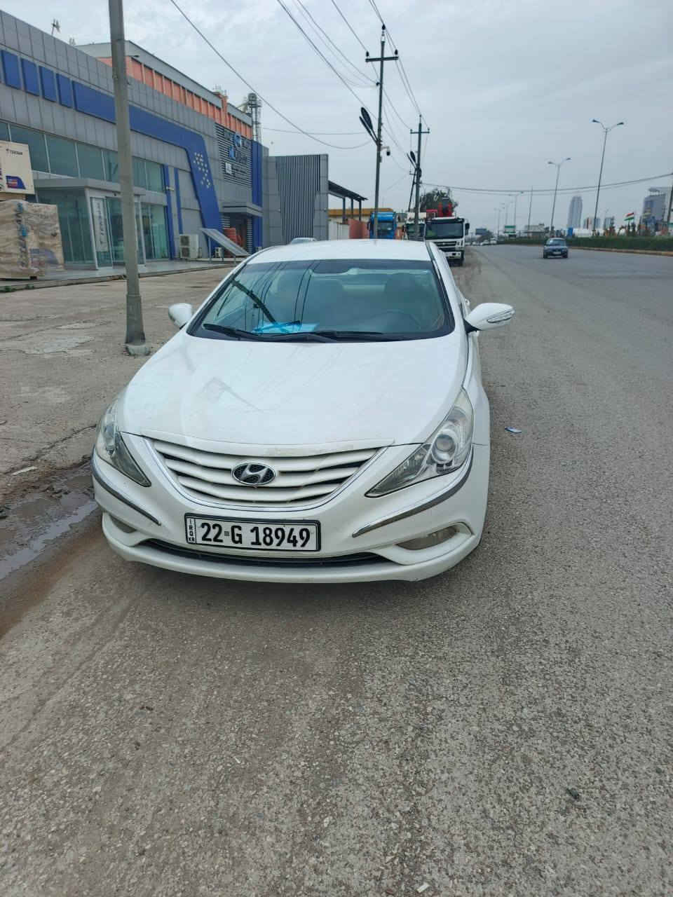 سلام عليكم البيع سوناته موديل 2011 خليجي مكفوله من ضربه فقط بيه رشات صبع بس ابيع حزام صبغ سياره خير من الله كهربائات كلها شغاله تخم تير جديده رقم اربيل دولي تريد وكال تريد مداور سنويه 31 هزه جديده  سعر 105 وبيه مجال بصيط ***********
