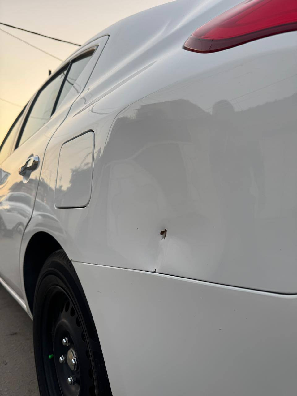 سلام عليكم
نيسان موديل ٢٤ ماشيه ٤٩  
سياره جديده مال موضف
المكان اربع شوارع مقابل مستشفى الفيحاء
السعر ١٢٠ ***********
