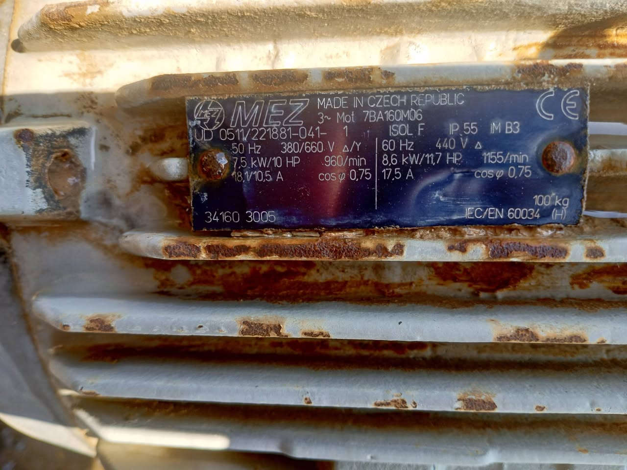 السلام عليكم ماطور 10 حصان دورة الف الصنع تيشكي
اوروبا السعر 260الف ابلادي ما ملوف ثري فيز 
يتوفر خدمة توصيل 🚚 ***********📞
