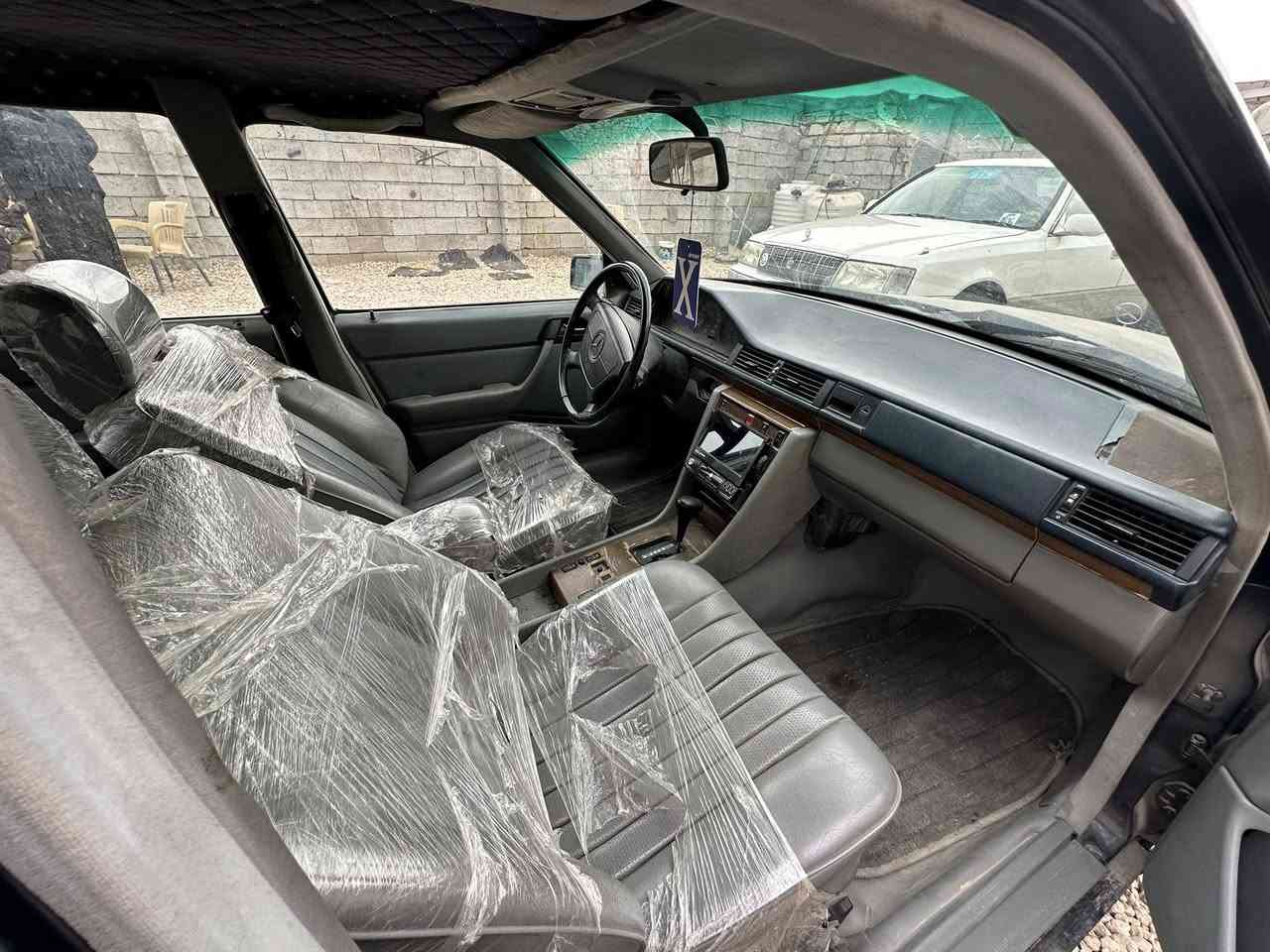 مارسدس. مؤديل 1991. بيبي شبح رقم بصره انكليزي سنويه 2030 باسمي. تحويل مباشر

السياره جاهزه من كلشي غرفه جديده مكينه جديده تبريد شغال 

السياره يرادلها صبغ فقط كلشي متحتاج غير الصبغ عارضه للبيع ولمراوس  حسب القناعه  السعر 43 وبيه مجال بصيط. 

للاتصل ***********. مكان السياره الديوانيه قضاء غماس  تفاصيل اكثر بالفيديو
