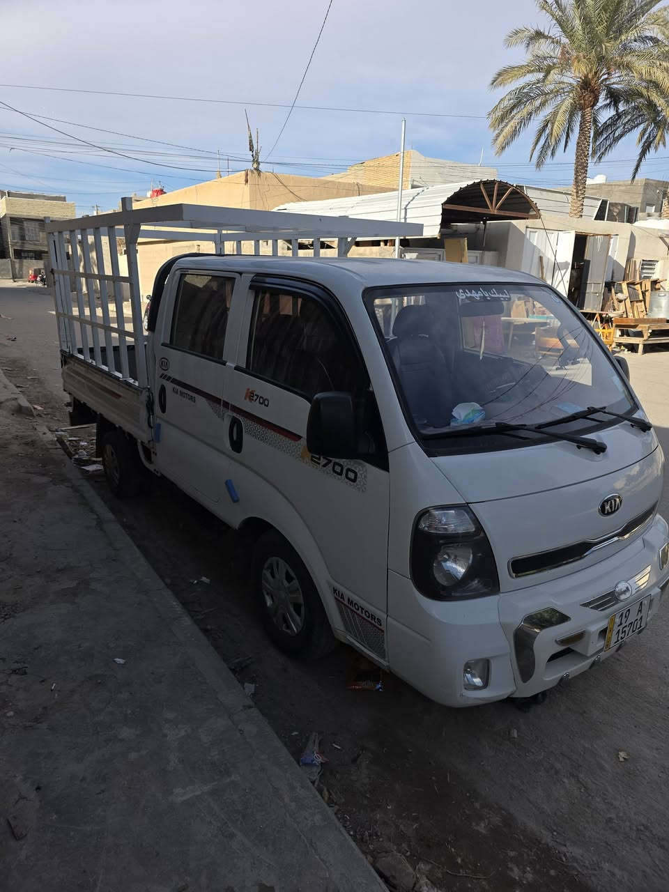 كيا دبل قماره للبيع موديل 17رقم كربلاء دولي مدفوعه الضريبه للسبعه وعشرين صاحبها بكربلاء يريد تحويل مباشر  سياره جاهزه من فضل ربي العالمين سبحانه مكينه وكير واكسل تبريد كوله تمام والسونارموضح بالصورمكان السياره كربلاء السعرب139هاتف ***********
