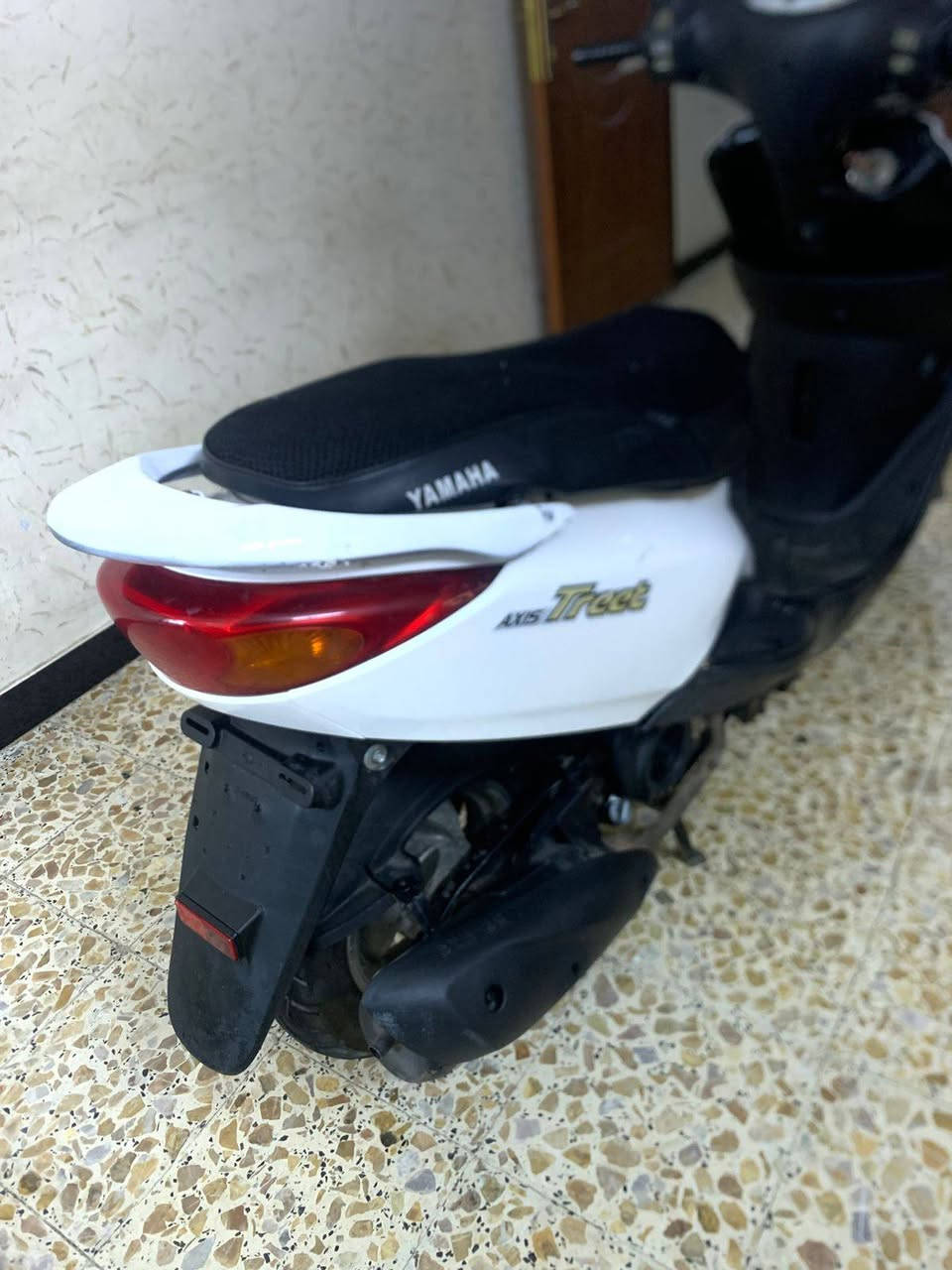 السلام عليكم مرخصه مدير الكروب دراجه نوزل للبيع جديده مكاني بغداد العضميه أو الكريعات رقمي ***********
