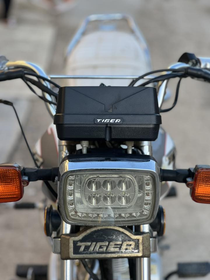 لبيع تايكر 2020نضيف
محرك شرط جيب فيتر وياك 

منفيس موجود اصلي 

مكاني موصل ايسر 

سعر600بي مجال حك جيتك 
***********
بي واتساب
