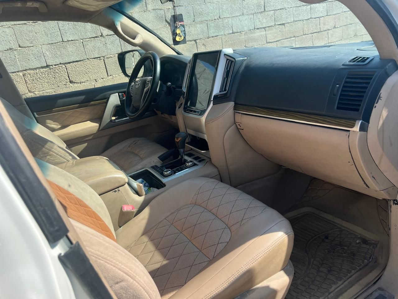 لاندكروز ٢٠١١محدثه ٢٠٢١كاز مكينه كير كفاله رقم انكليزي جديد جاهزه من كلشي السعر ٢٣٠صبغ عام لغرض التحديث مكفوله من العيب الشرعي رقمي ***********مكاني البصره
