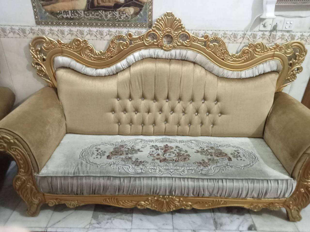 تخم ملكي 10 مقاعد مستعمل قليل تجي تفحصه اي ضرر مابي  للبيع السعر 375 بي مجال للشراي
العنوان. بغداد شعب حي البساتين
للاتصال/***********
