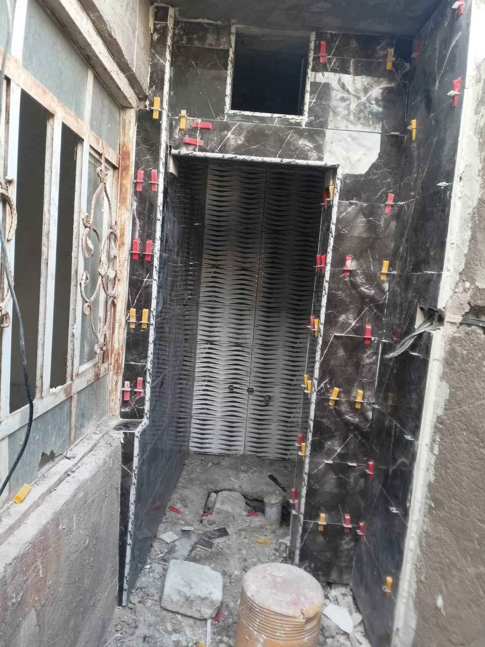 سلام عليكم خلفه سيراميك متفرغ حالياً
***********
