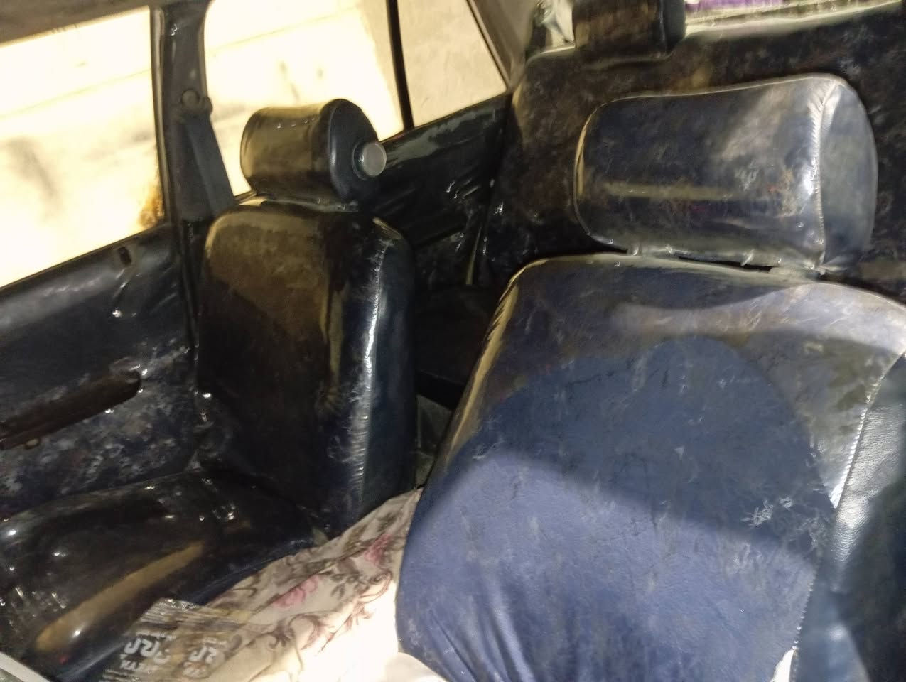 سوبر 87 سياره جاهزه محرك بيها ون جي جير عادي حداديه جديده سياره كامله دواخل السياره جديده سياره بيها خياسات خيانه للبيع سعرها 20 ورقه وبيها مجال مكان ديوانيه الرقم ***********
