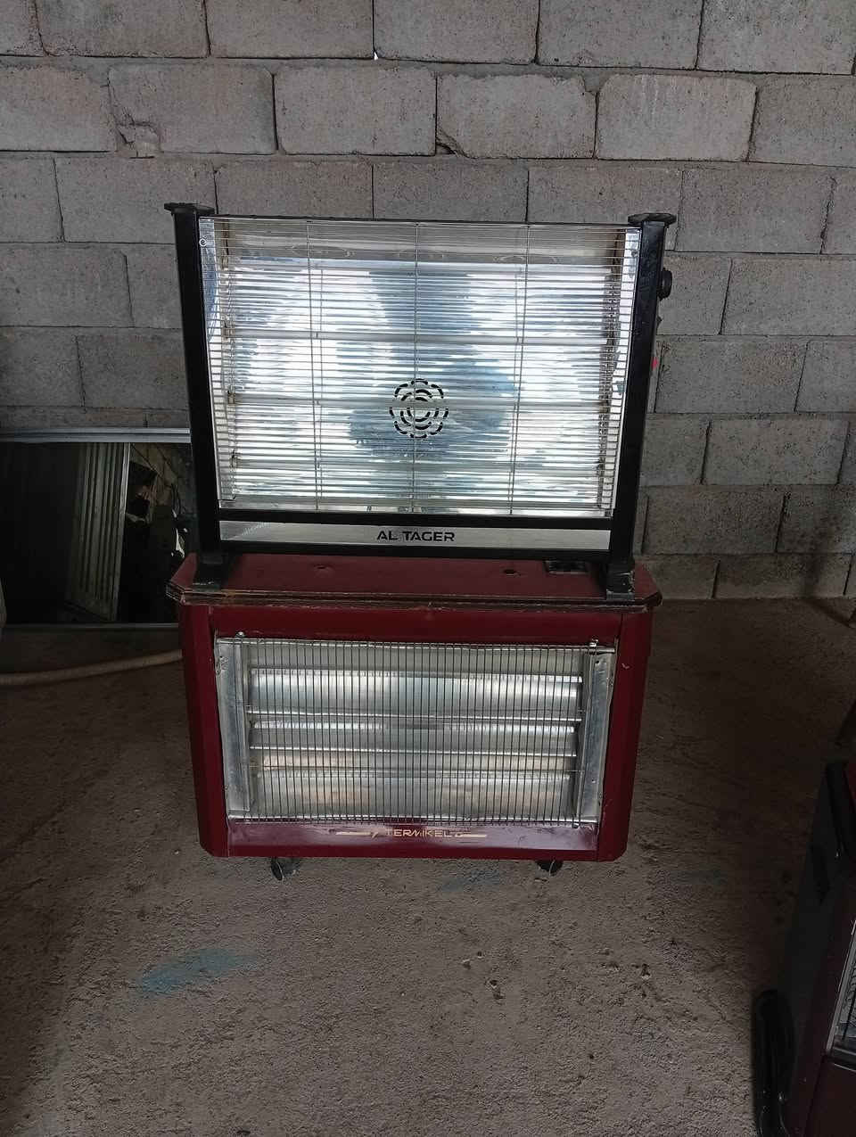 السلام عليكم
يوجد صوبات كهربائيه ونفطية وطباخات وغسالات ومكانس كهربائيه وكل ما يحتاجه المنزل المكان النمرود قريه الجرف ***********
