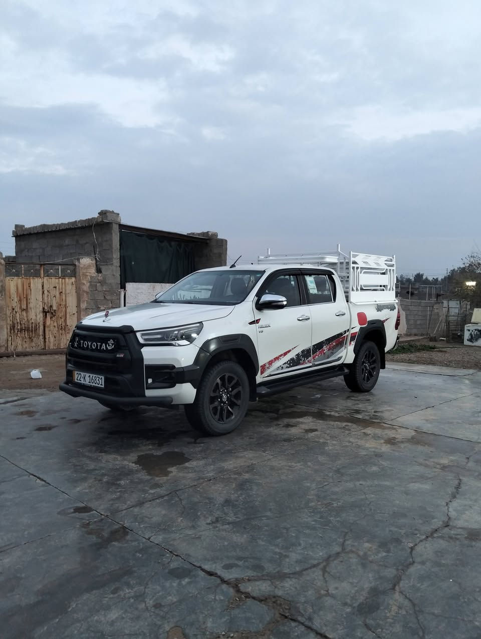 سڵاو خواتان لێبێت ماشاءاللە شێرە سپی بۆ فرۆشتن مەرزیە مۆدیل 2018  v6 TRD پارچە رەشە سیارەکە زۆر پاکو جوانە نرخی 230 وەرەقە بۆ زانیاری زیاتر پەیوەندی بە خاوەنە کە بکە ***********
