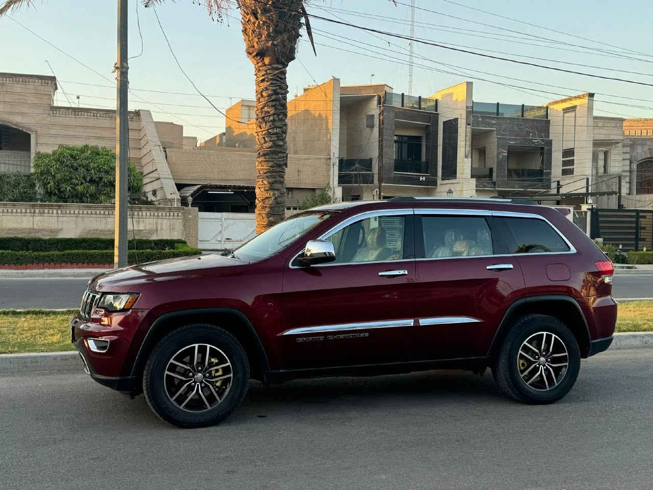 للبيع 
جيب  لاريدوو 2018
وارد امريكي ضررهه موضح بالصور بس ضرر امريكا مابيها اي شي غير جاملغ وبنيد 
مواصفات 
حساس خلفي
كامرا خلفيه دواره
اوت هولد
بصمه
لايت زينون
تشغيل عن بعد 
كشنات جلد
ماشيه 40 ميل السعر 175 وبي مجال رقمي ممتواجد ع الفيس 

***********
