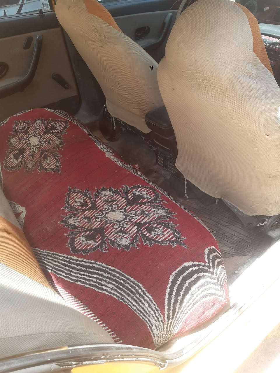 السلام عليكم سمند للبيع موديل ١١السياره جاهزة مكينه وكير خير من الله تحويل ثاني يوم تبريدثلج السعر ٢٨ وبيهامجال وهذا رقم***********
