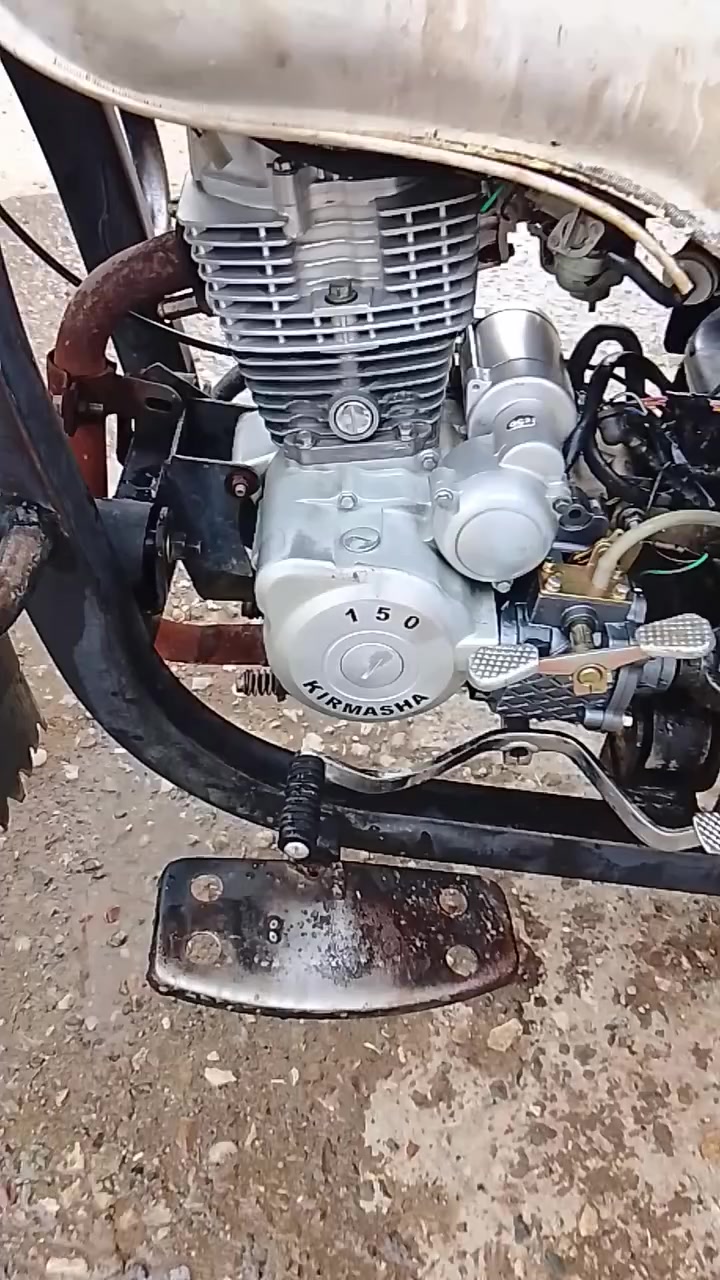 السلام عليكم ورحمه الله وبركاته محرك الستوته150البيع موديل 2020 محرك صافي السعر 150وبي مجال قليل


**إذا كنت صاحب هذا الإعلان وتريد حذفه لأي سبب، رجاءا أرسل رسالة إلى الدعم الفني**