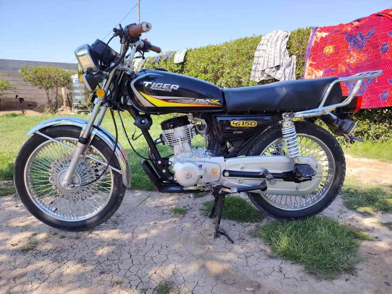 سلام عليكم دراجه 4كير غطاس موديل 25اوراق كامله مامفتوحه شلعه وعدل شك الكاع مكان شحيميه سعر اتصال ***********
