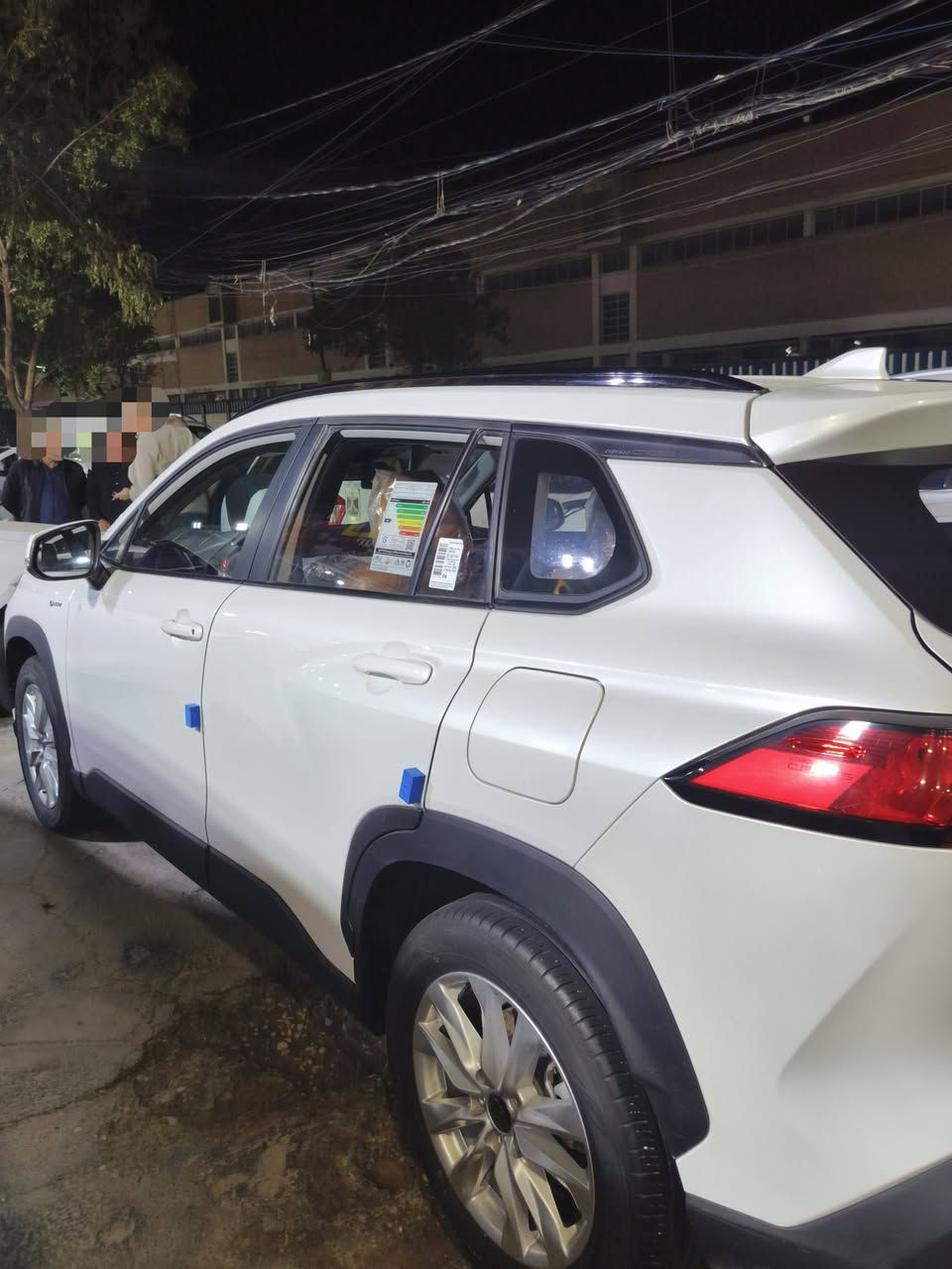 السلام عليكم. كروز 2024 ماشيه ٩الف مكفولة من الصبغ والبارد سعرها 26مليون وبيها مجال  مكانها بغداد للأستفسار ***********
