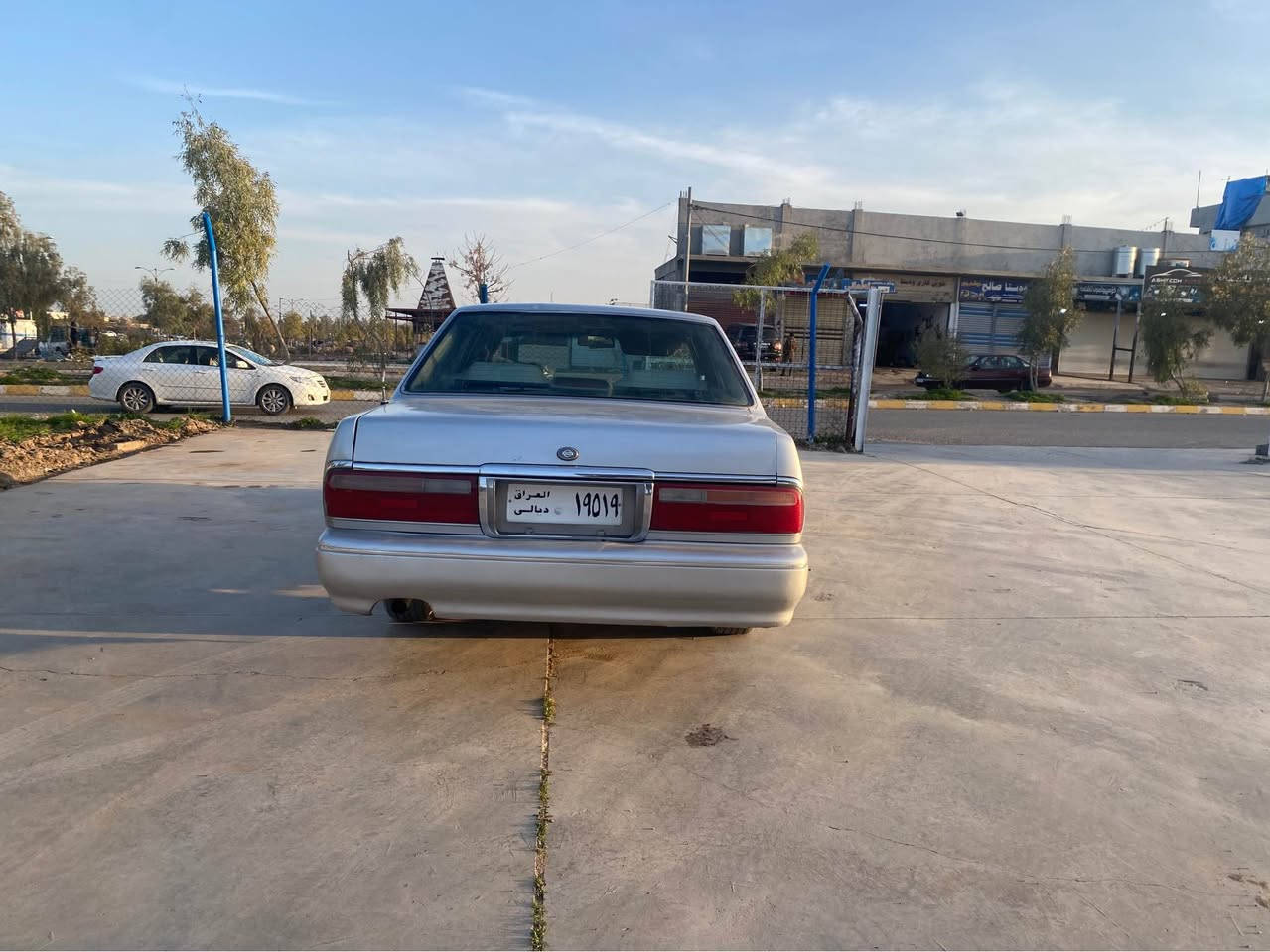 نیسان سدریک مودیل ٢٠٠١ زۆر جوان و تازە خاز و بەنزینە ماوەتەوە گیر مەکینە ئەکسل تەقەو رەقەی بەشەرت عام پەمپە لەسەر کال بونەوە مەعجونی نیە سەیارەکە ماڵی دوستە دینار مەسرەفی  نامە مەنیرن تییل بکەن ***********.  *********** Singapore
