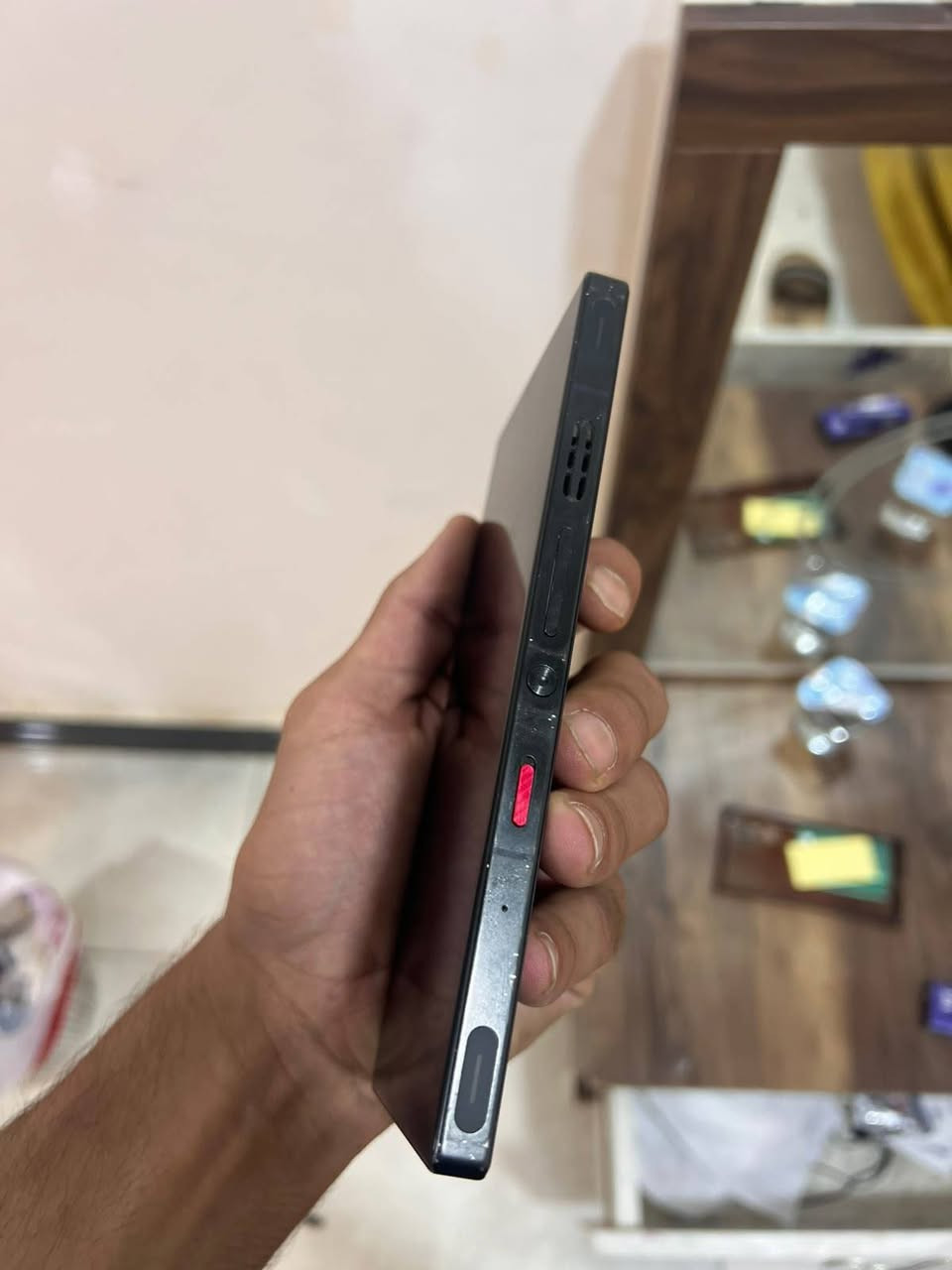 جهاز ريدماجيك 9برو نضيف وستعمال قليل ذاكره 256 رام 12 الجهاز مابي اي شي فقط كسر خفيف ومامبين بل شاشه الخارجيه ونهائياً مامئثر ع لمس واصلاً مامبينه والجهاز ابد مامفتوح فانات وكلشي شغال بي واداء الجهاز كلش حلوو سعر الجهاز 425 مع كارتونه وشاحنته للتواصل الواتساب ***********
