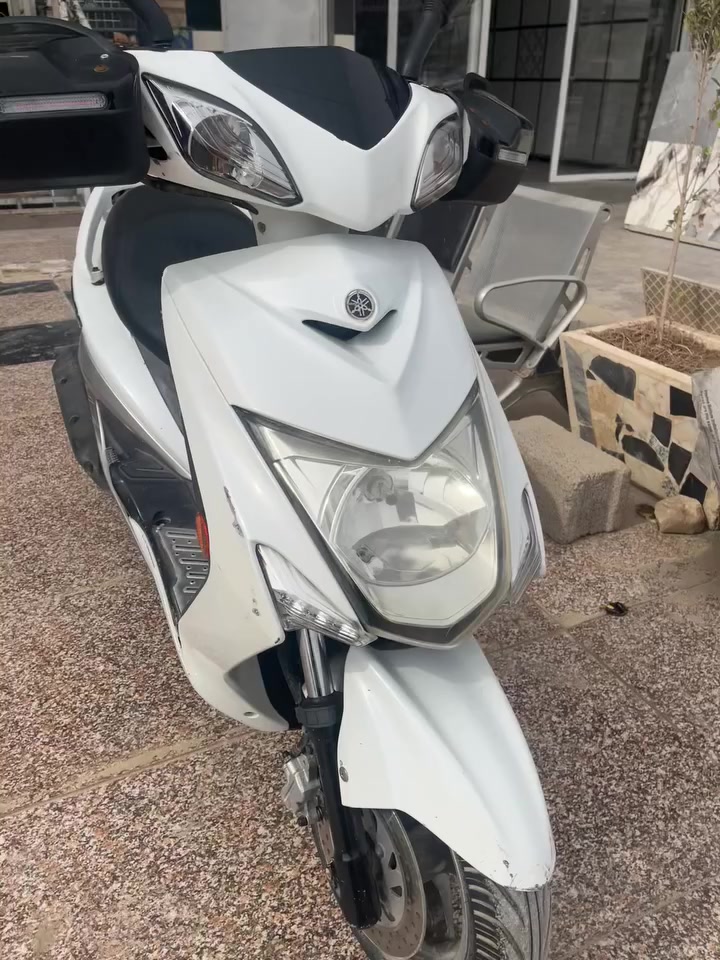 دراجه سكنس فحل لد موديل 2012 كوري سكليتر خطين دراجه نضيفه مكينه ناعمه سعر 900 مكاني ديالى  بعقوبه رقم الهاتف ***********
