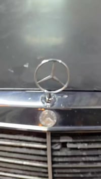 مرسيدس E300 • ١٩٩٢ • مكفولة ضربه وصبغ