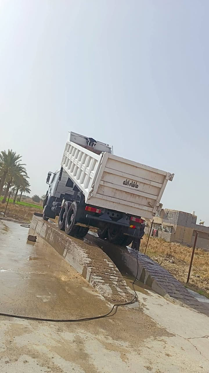 السلام عليكم سيارة البي للبيع موديل 95السيارة نضيفة مكينة 35 السعر350 وبيهة مجال الرقم***********
