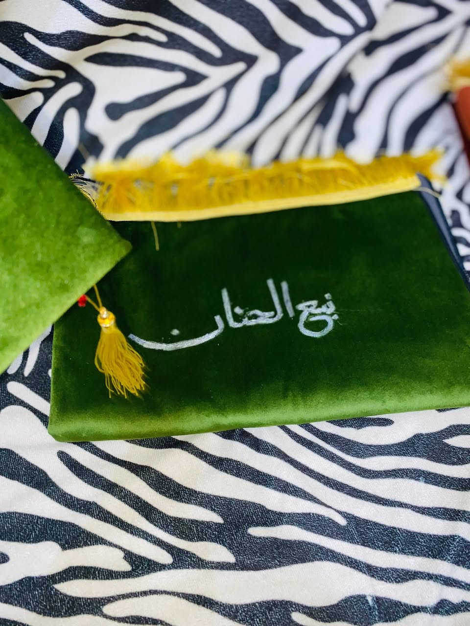 توفرت سجاده صلاه جميع الالوان
ولكتابه حسب الطلب متوفر طباعه فينيل الحراريه وكتابه بلكاويه الحراريه لتواصل والاستفسار مـتـجر قـصة 

@إشارة


**إذا كنت صاحب هذا الإعلان وتريد حذفه لأي سبب، رجاءا أرسل رسالة إلى الدعم الفني**